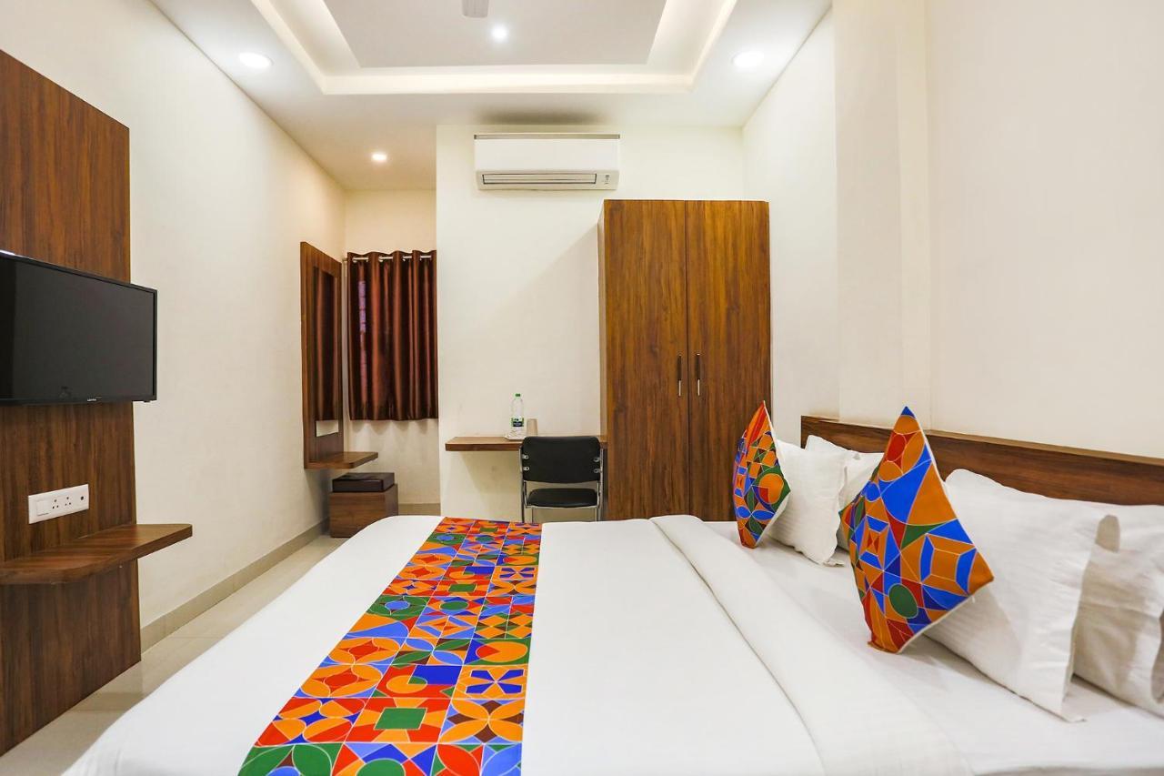 Hotel Fabhotel Balaji Paradise